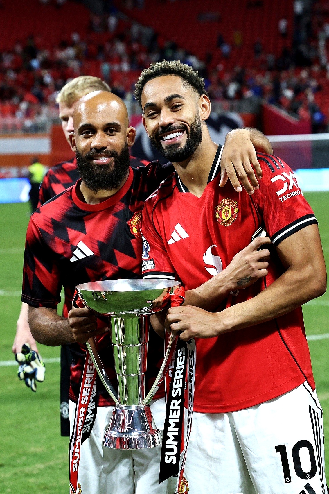 jiuyou-NBA总决赛赛程吃紧，纽卡斯尔国际比赛日更衣室发声，媒体盛赞，团队化学反应显著(尼克斯nba杯遭淘汰)