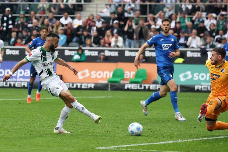 今晚法甲焦点战，门兴格拉德巴赫队长鼓劲，态度坚定，心理建设被强调(门兴格拉德巴赫著名球员)